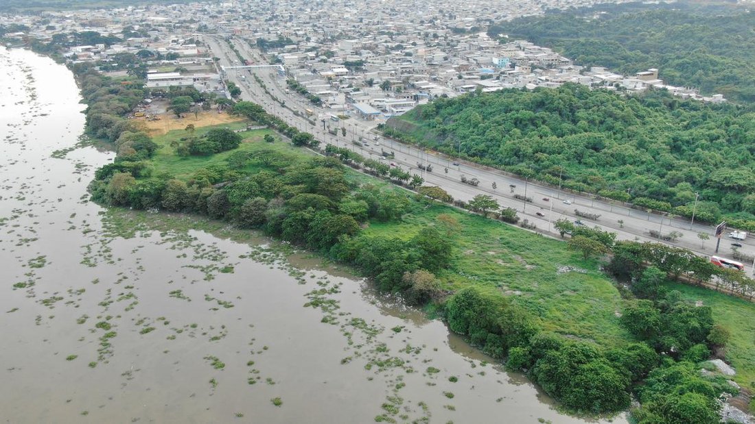 Land in Guayaquil, Guayas, Ecuador 2 - 18660116