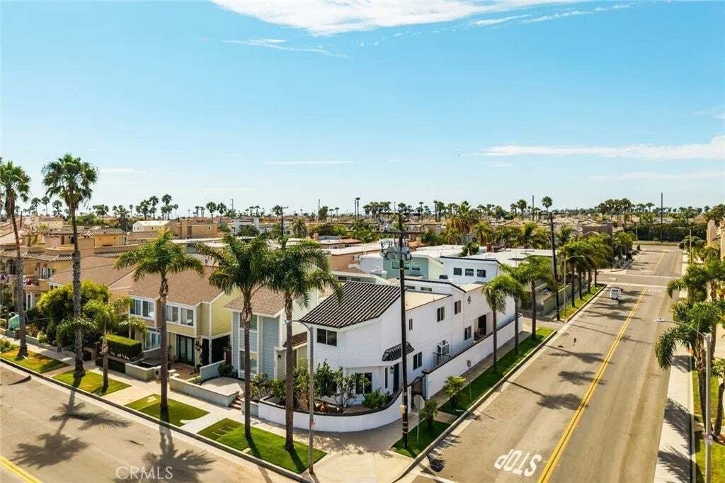 House in Huntington Beach, California, United States 4 - 18670820