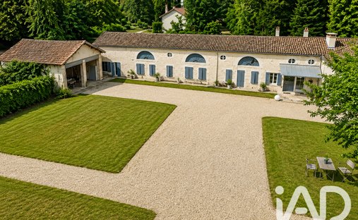 Maison à Barbaste, Nouvelle-Aquitaine, France 1