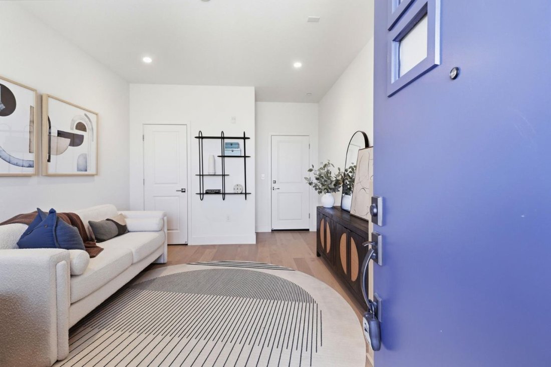 Townhouse in East Palo Alto, California, United States 2 - 18671532