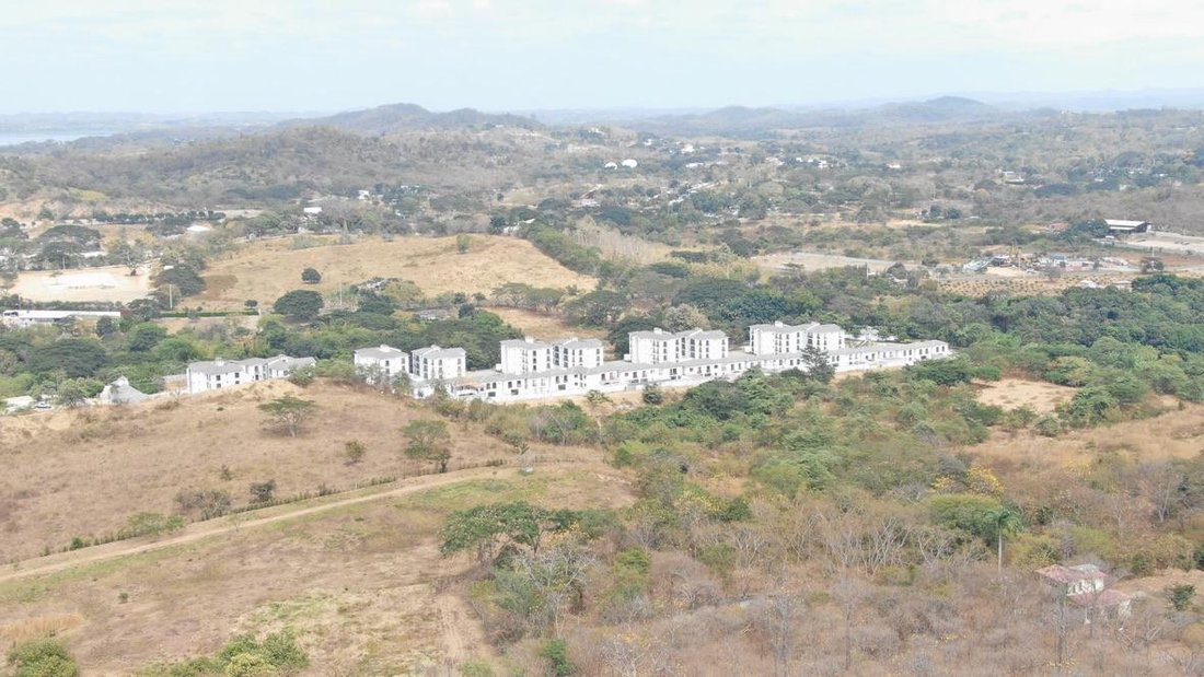 Land in Guayaquil, Guayas, Ecuador 5 - 18660786