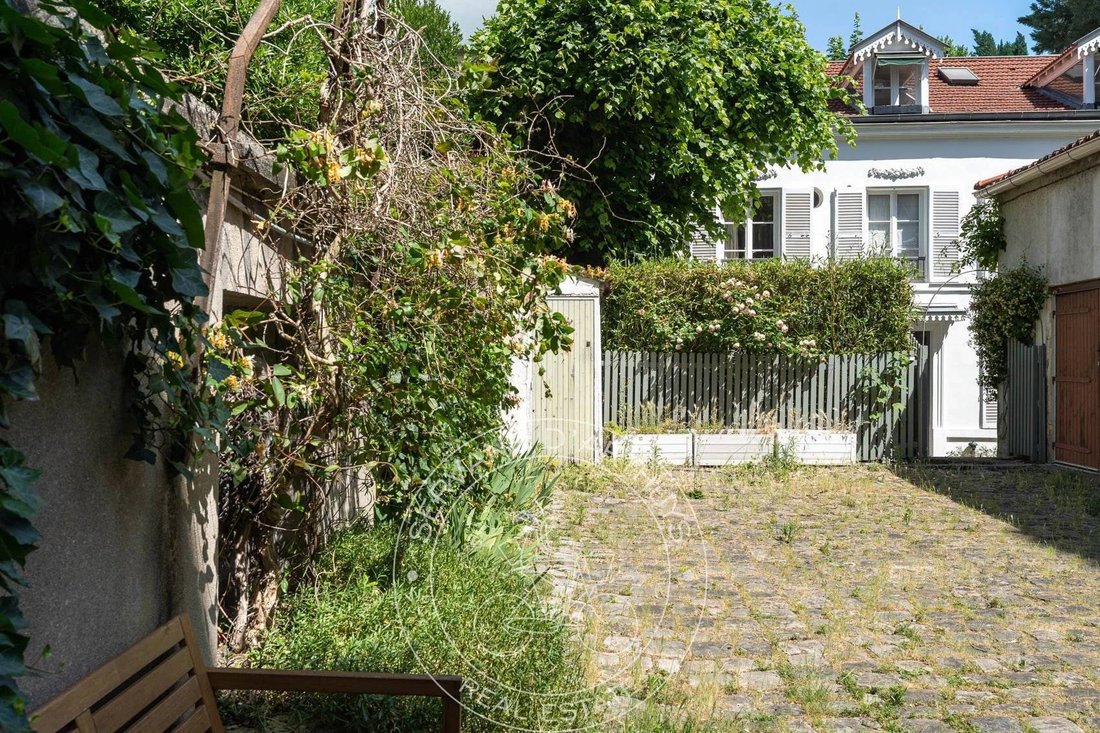 Casa a Reine-Mairie, Boulogne-Billancourt, Francia 1 - 18050980