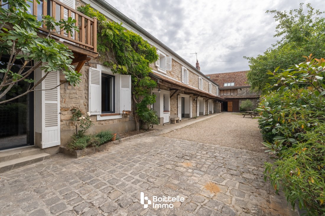 House in Arbonne-la-Foret, Ile-de-France, France 1 - 18669220