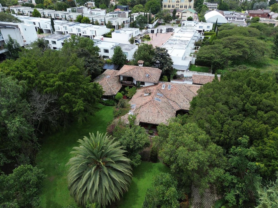 House in Quito, Pichincha, Ecuador 2 - 18660460