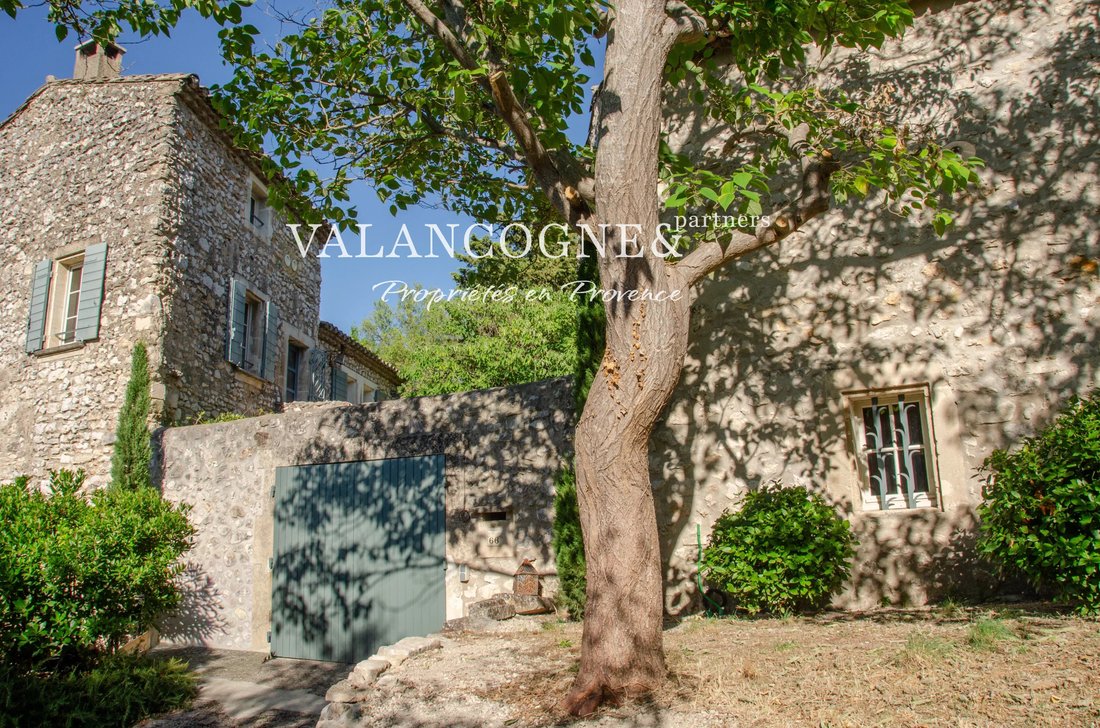 House in Eygalières, Provence-Alpes-Côte d'Azur, France 5 - 18477598