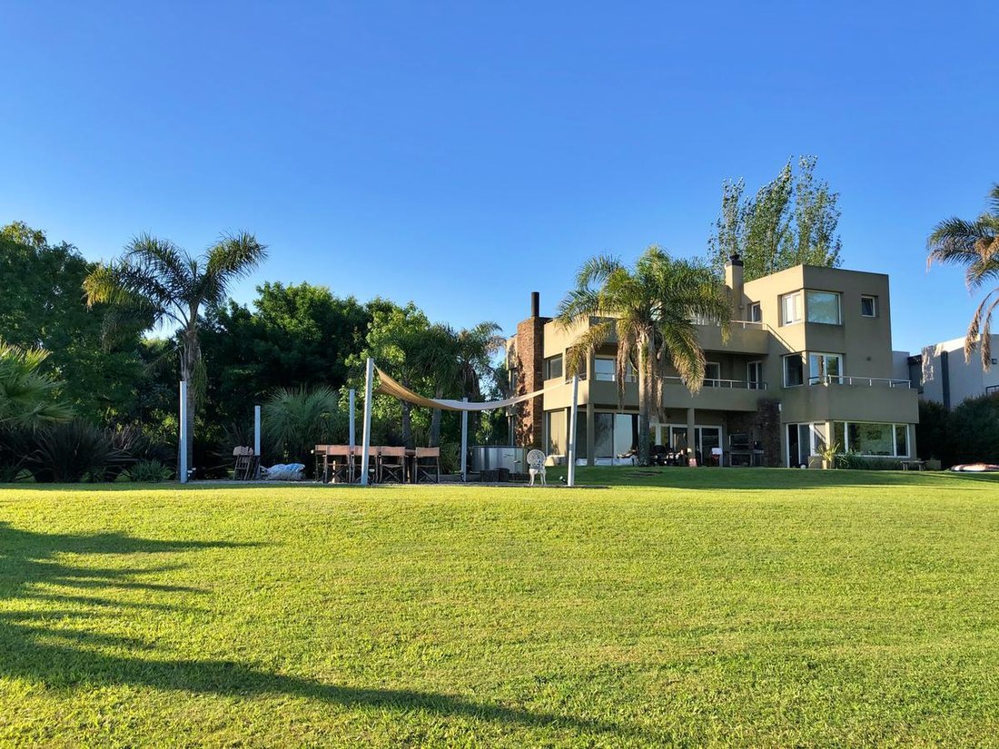 House in San Fernando, Buenos Aires Province, Argentina 4 - 18661072