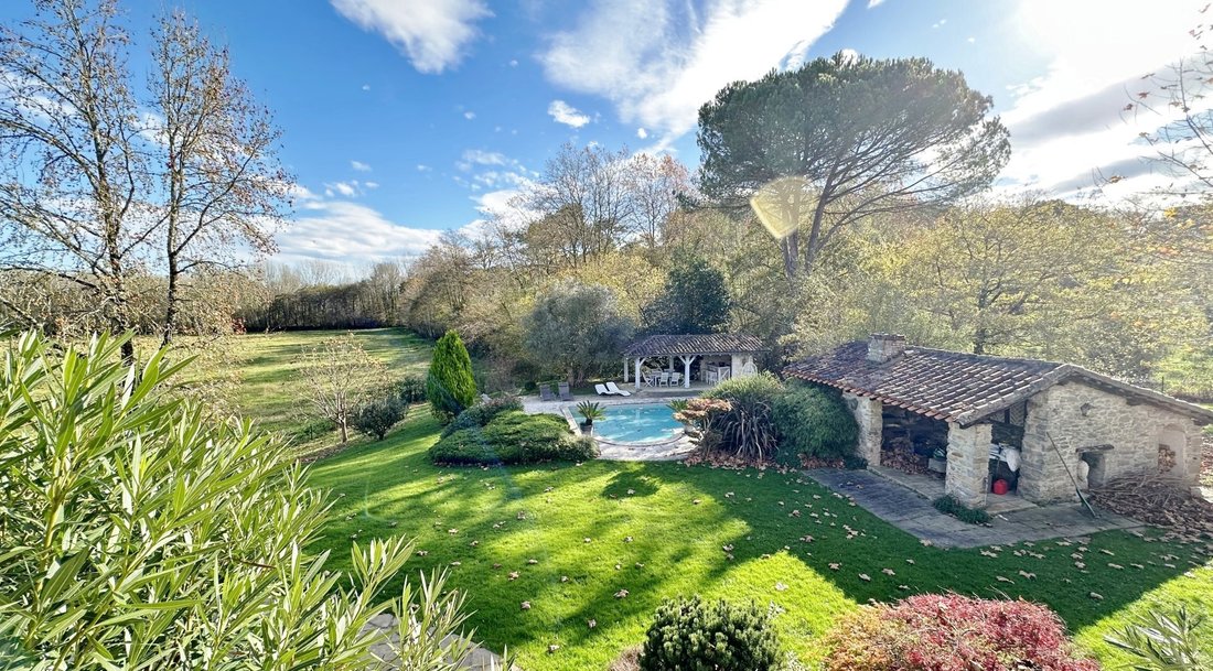 Farm Ranch in Sainte-Marie-de-Gosse, Nouvelle-Aquitaine, France 3 - 18672445
