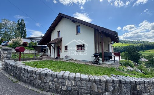 House in Läufelfingen, Basel-Landschaft, Switzerland 1