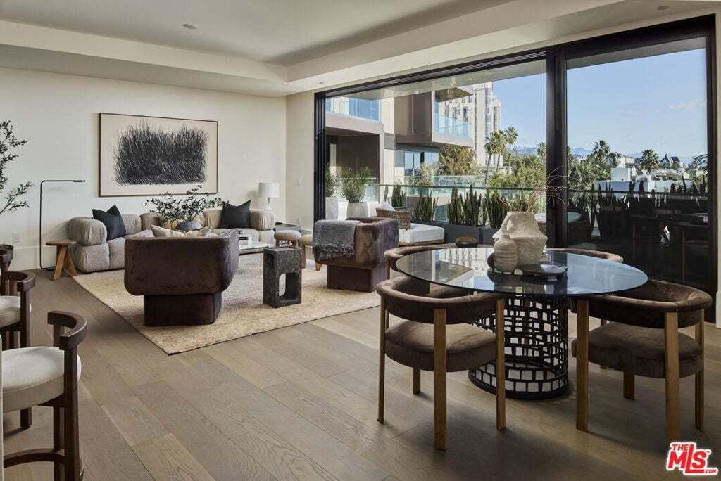 Condo in Los Angeles, California, United States 2 - 18665738