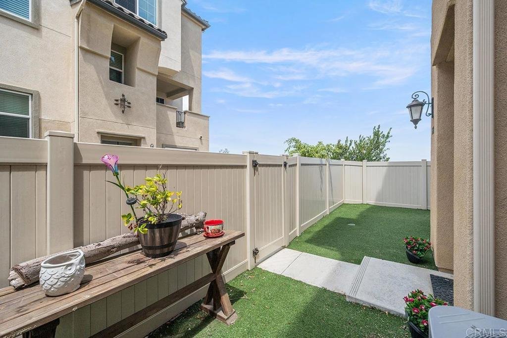 Condo in San Diego, California, United States 4 - 18665515