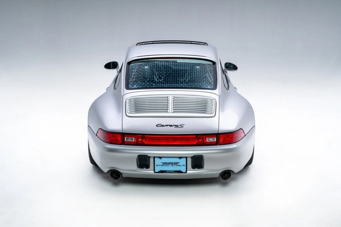 Coupe in Los Angeles, CA, United States 4 - 18667193