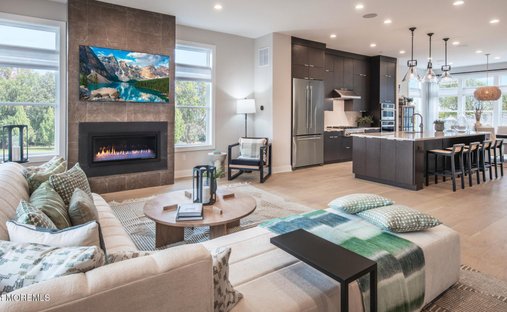 Condo in North Middletown, New Jersey, United States 1