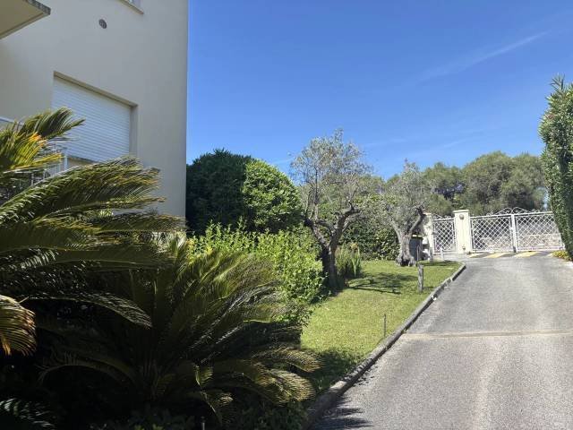 Apartment in Les Bastides, Antibes, France 5 - 18300905