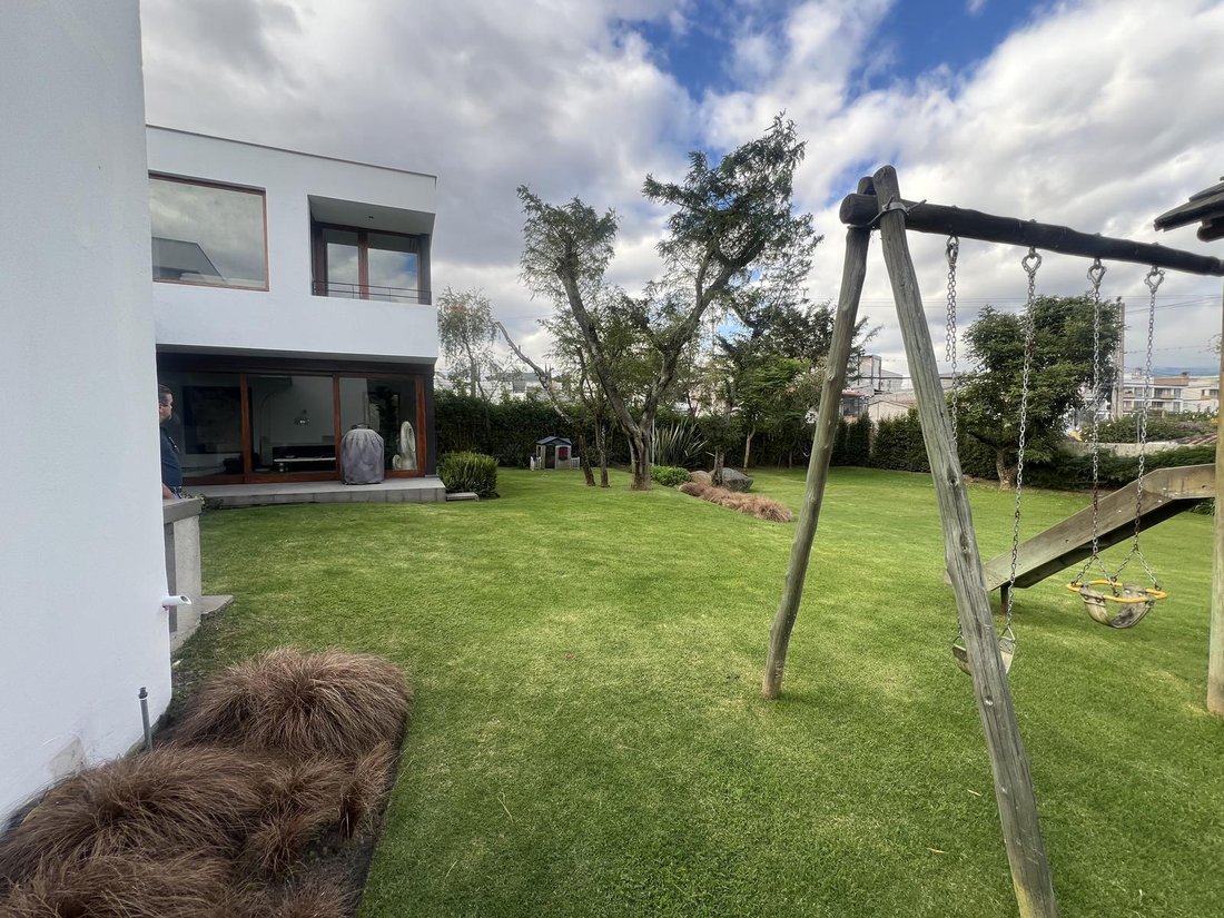 House in Quito, Pichincha, Ecuador 5 - 18661693