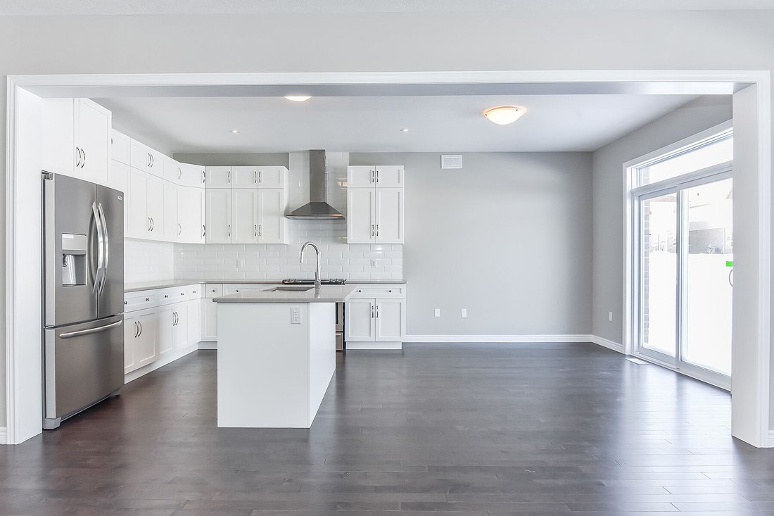 House in Kitchener, Ontario, Canada 1 - 18660094