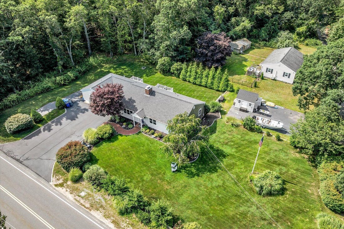 House in Bourne, Massachusetts, United States 4 - 18670518