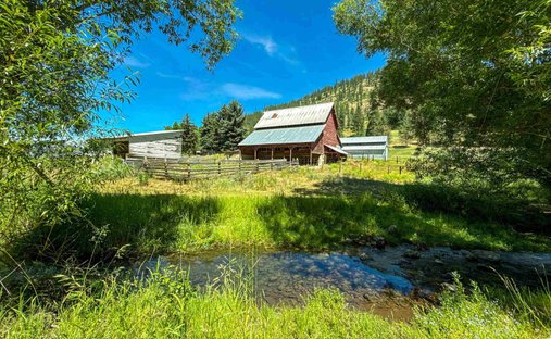 House in Chewelah, Washington, United States 1
