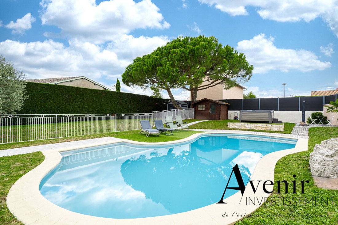 Villa in Lissieu, Auvergne-Rhône-Alpes, France 1 - 18668387