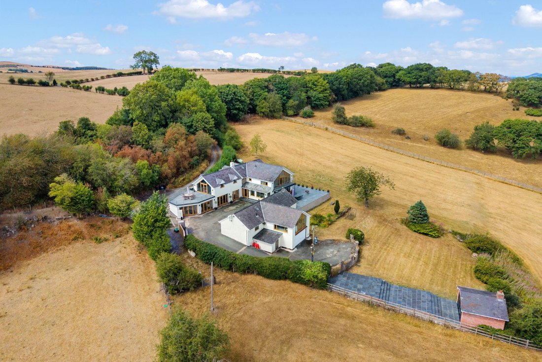 House in Llanynys, Wales 2 - 18659011