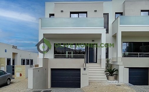 Townhouse in Montenegro, Algarve, Portugal 1