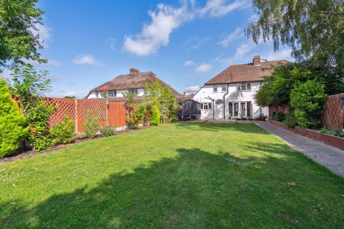 House in Iver, England 2 - 17493885
