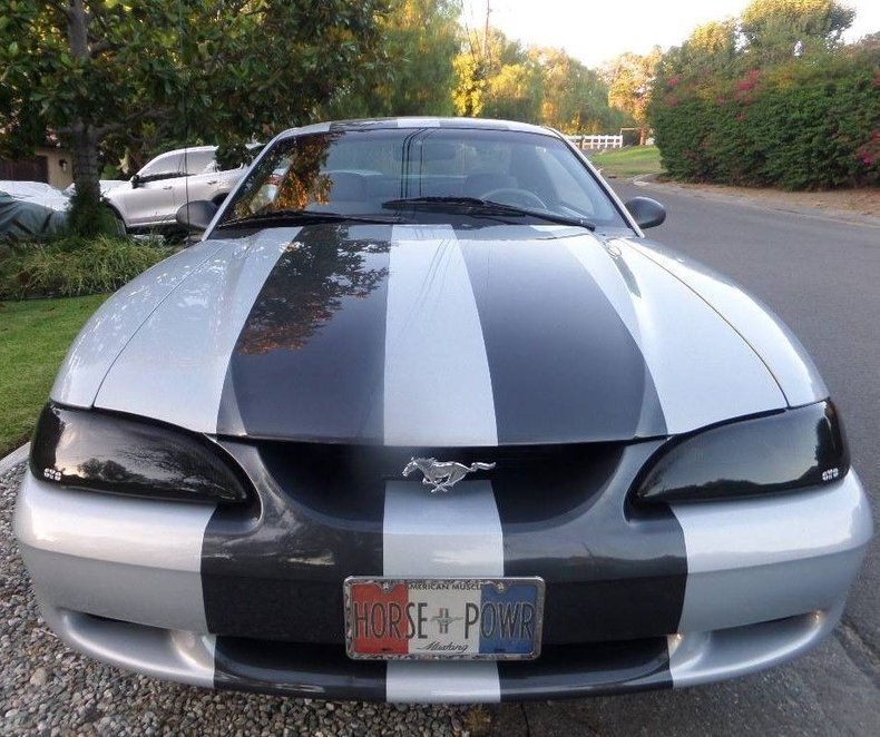 Coupe in Glendale, United States 5 - 18666320