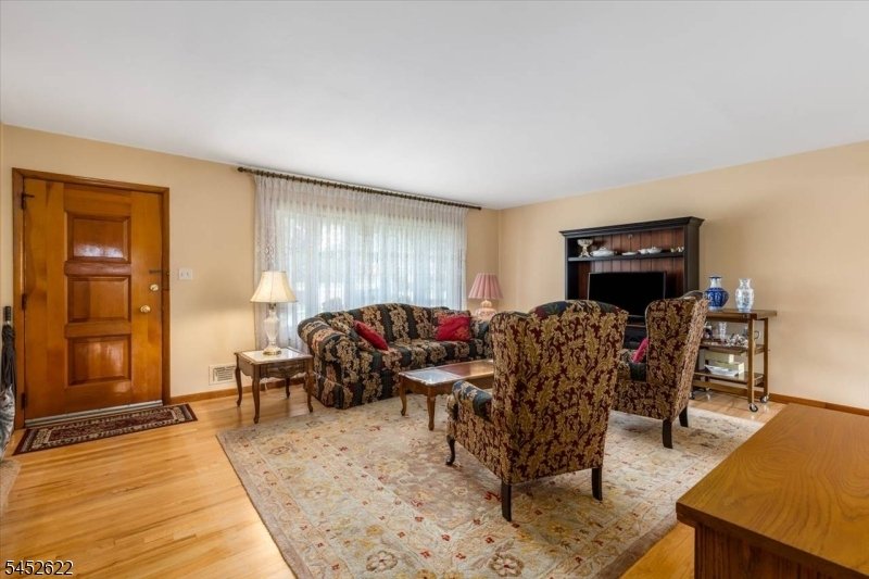 House in Clifton, New Jersey, United States 2 - 18660010