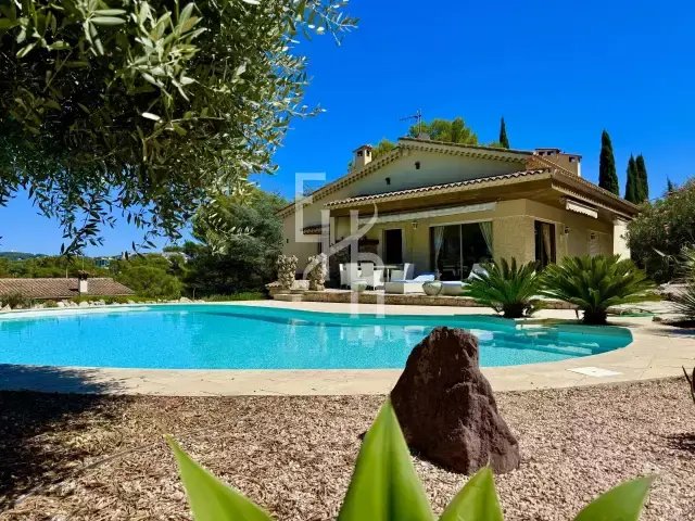 Villa in Mougins, Provence-Alpes-Côte d'Azur, France 1 - 16886720