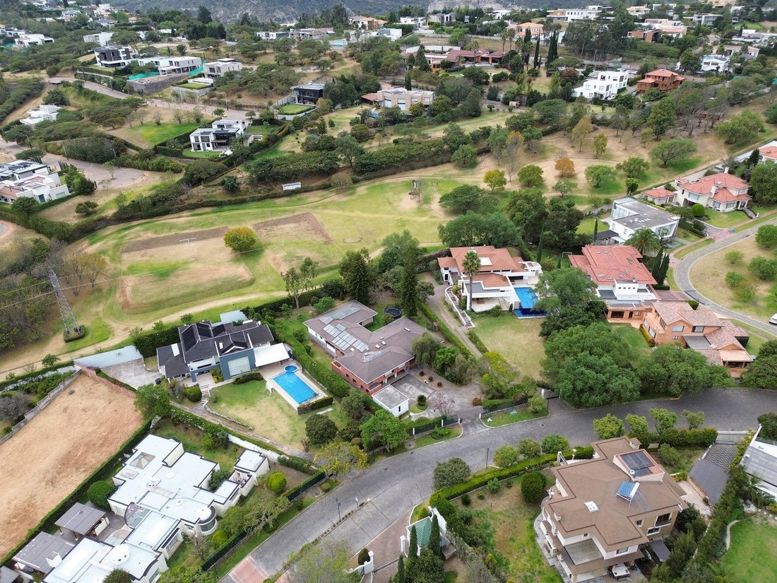 House in Quito, Pichincha, Ecuador 5 - 18660540