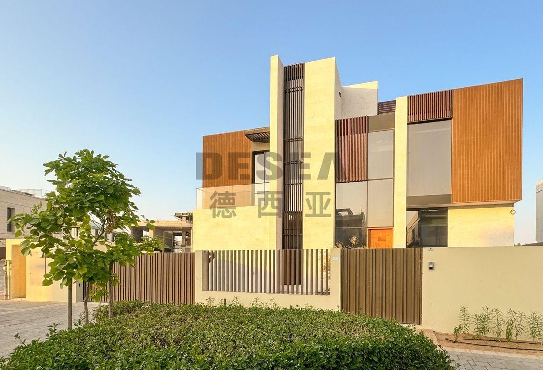 Villa in Hadaeq Sheikh Mohammed Bin Rashid, Dubai, United Arab Emirates 1 - 18659910