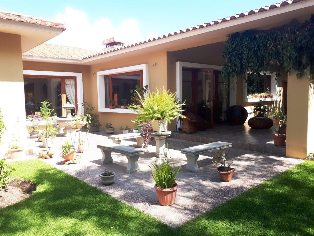 House in Quito, Pichincha, Ecuador 2 - 18661509