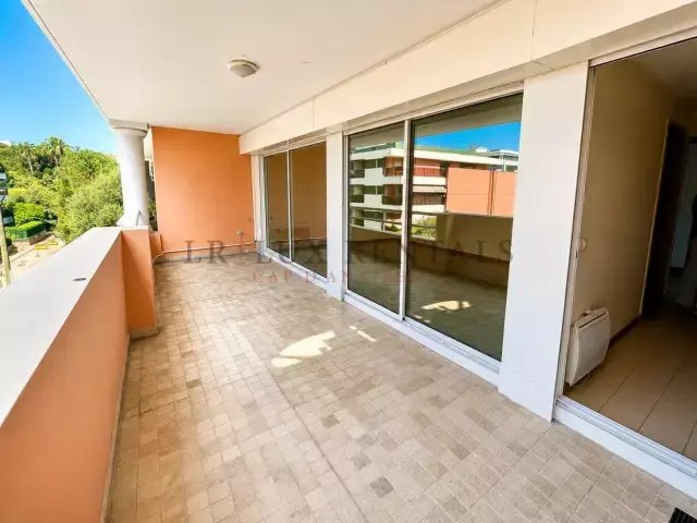 Apartamento en Fontmerle, Antibes, Francia 2 - 17270530
