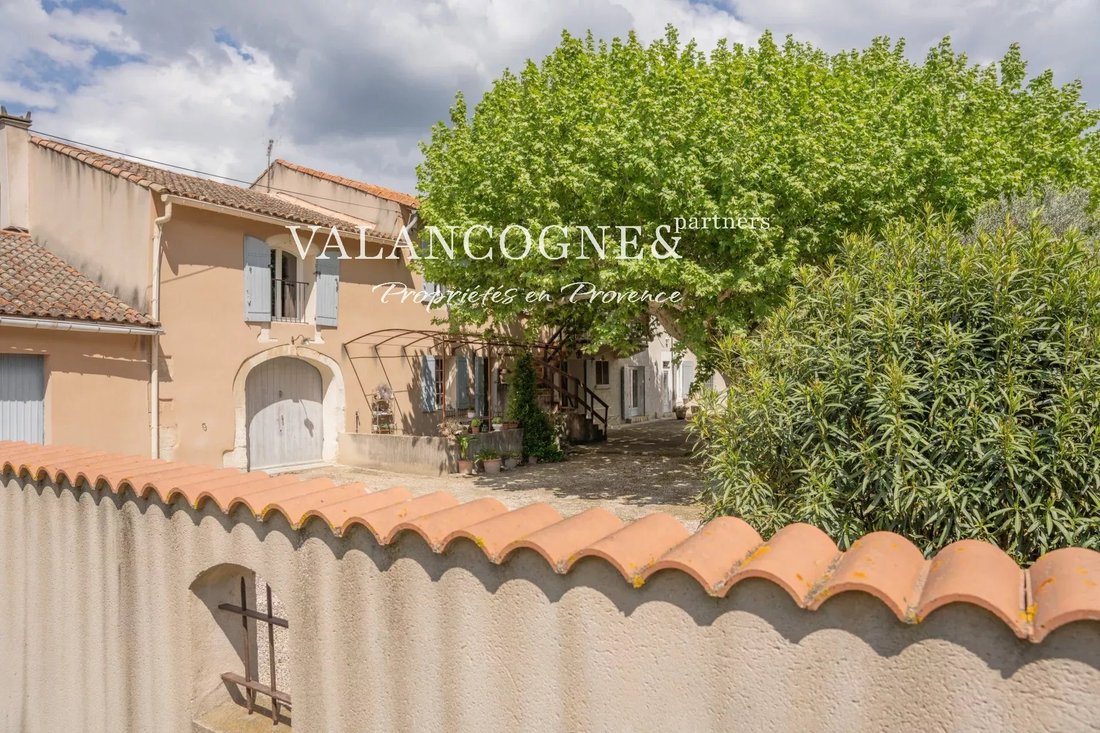 Country House in Eyragues, Provence-Alpes-Côte d'Azur, France 3 - 15583534