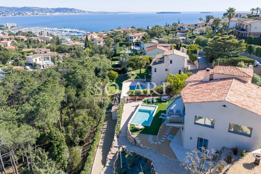 Villa in Le Cottage, Mandelieu-la-Napoule, France 4 - 17440525
