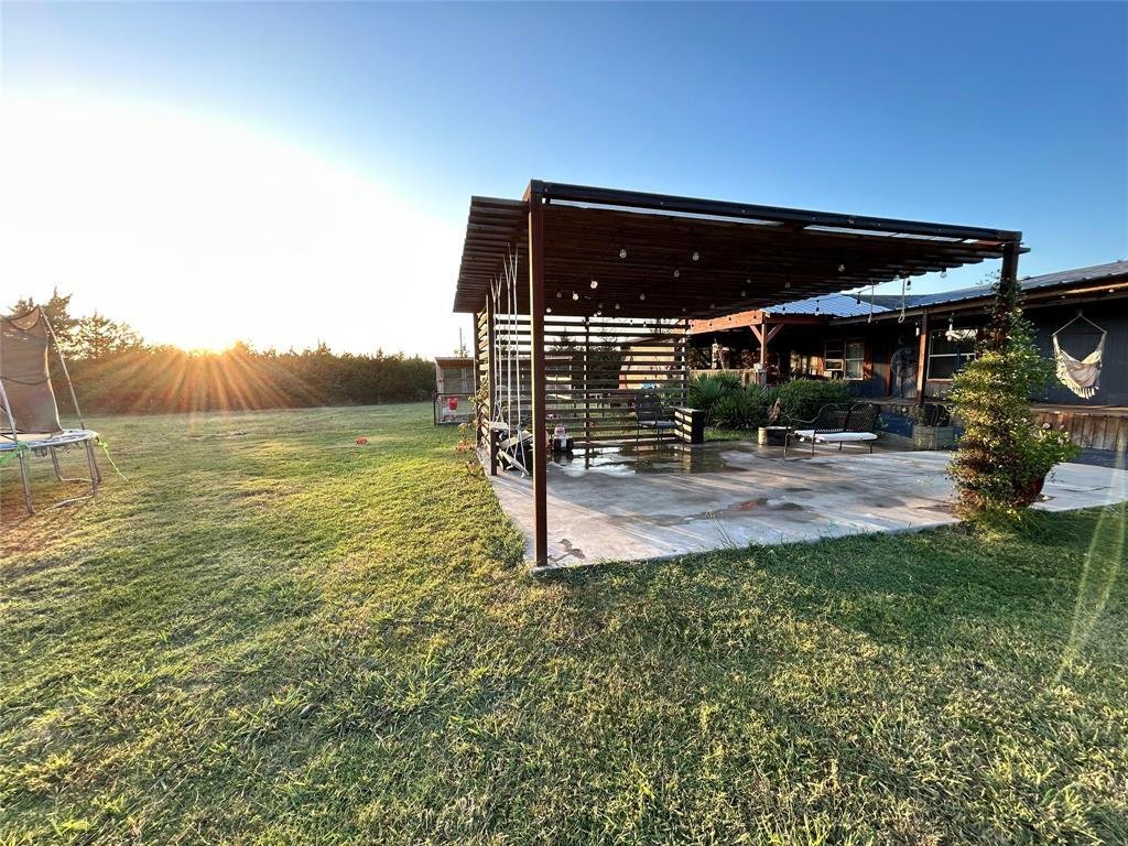 Farm Ranch in Wolfe City, Texas, United States 5 - 18664075