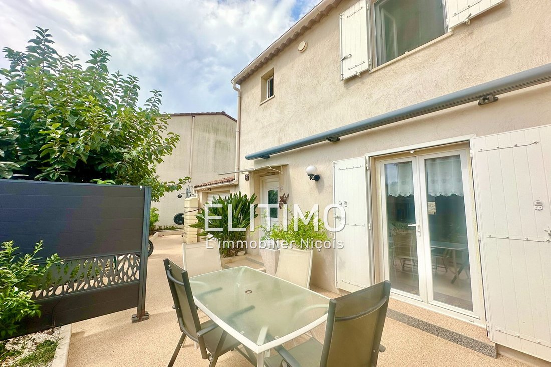 Villa in Carros, Provence-Alpes-Côte d'Azur, France 2 - 18660263