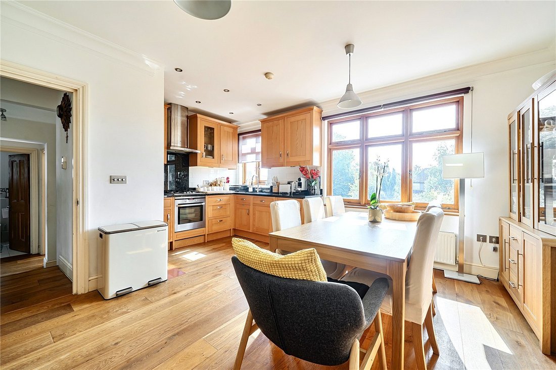 Apartment in Bounds Green, Haringey, England 3 - 18668854
