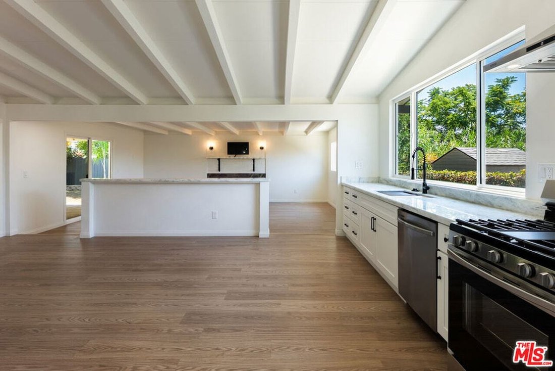 House in Los Angeles, California, United States 5 - 18660415