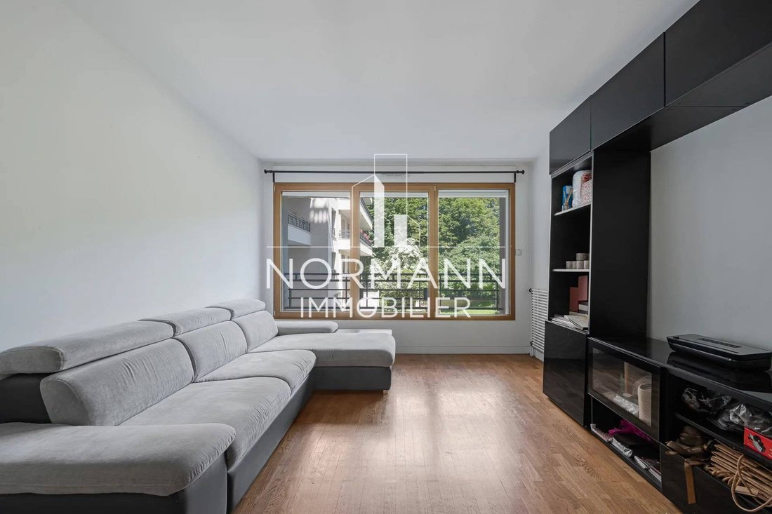 Apartment in Hôtel de Ville-Planchette, Levallois-Perret, France 3 - 17765985
