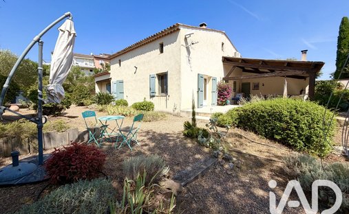 Maison à Ecarts, Roquebrune-sur-Argens, France 1