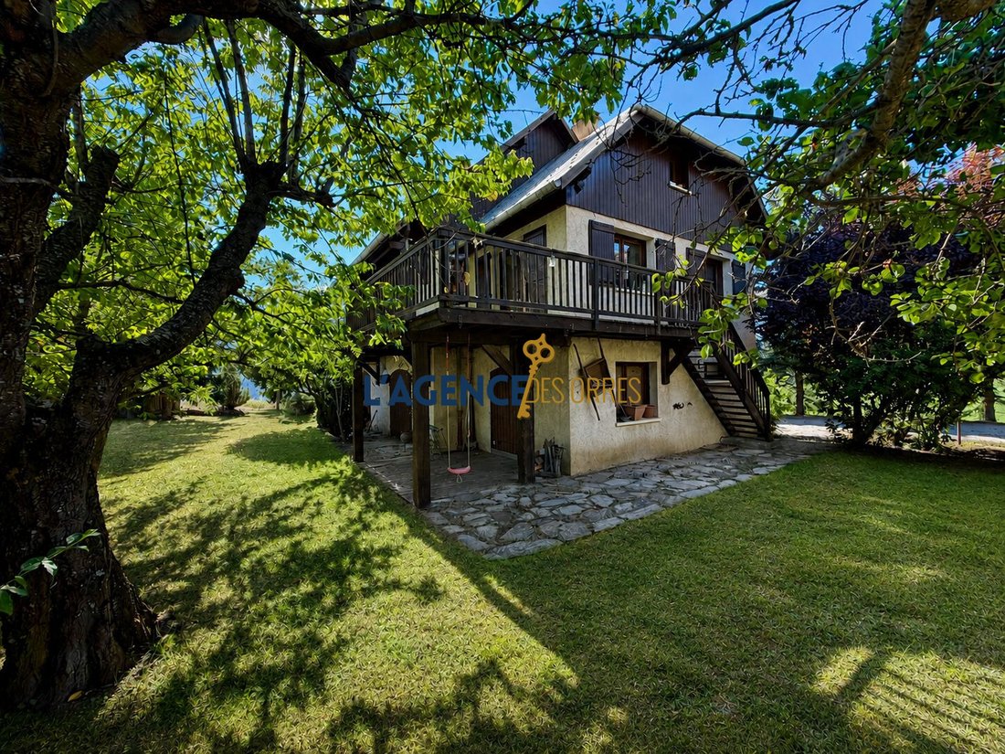 Chalet in Les Orres, Provence-Alpes-Côte d'Azur, France 1 - 18665490