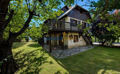 Chalet in Les Orres, Provence-Alpes-Côte d'Azur, France 1