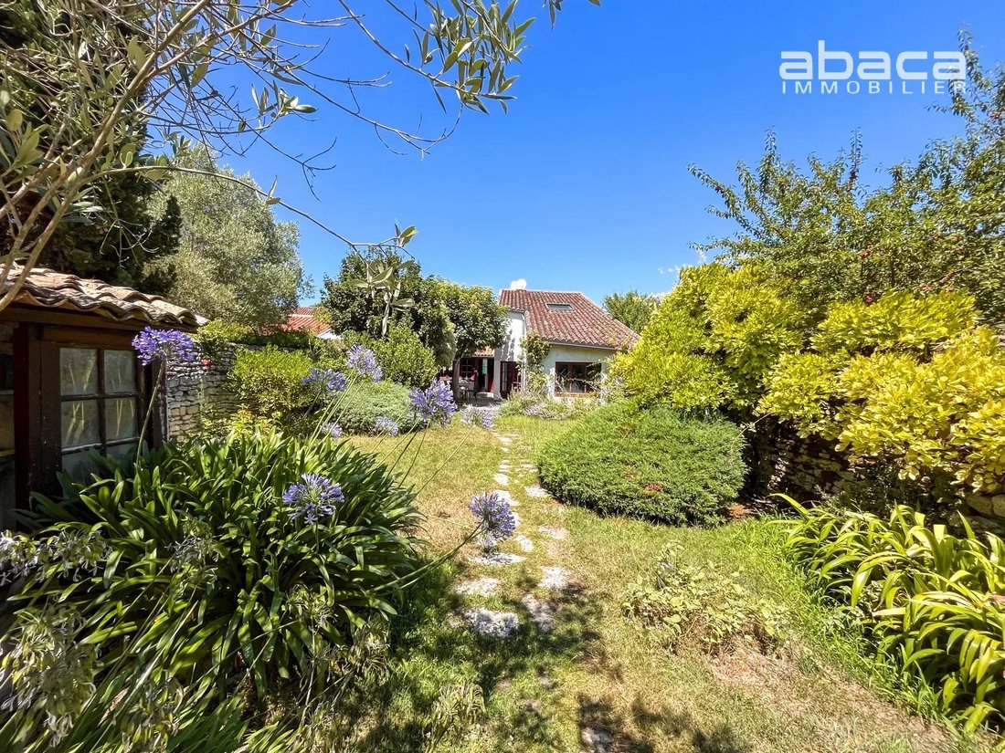 House in Le Bois-Plage-en-Ré, Nouvelle-Aquitaine, France 1 - 17712496
