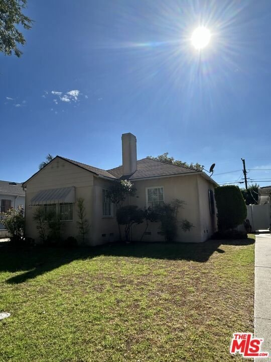 House in Los Angeles, California, United States 2 - 18670611