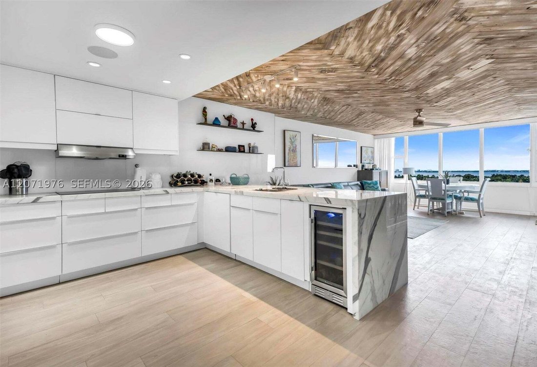 Condo in Miami Beach, Florida, United States 3 - 18669062