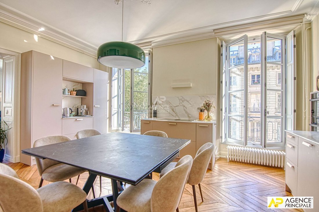 Apartment in Domaine National du Château, Versailles, France 5 - 18660104