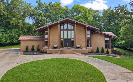 House in Orchard Lake Village, Michigan, United States 1