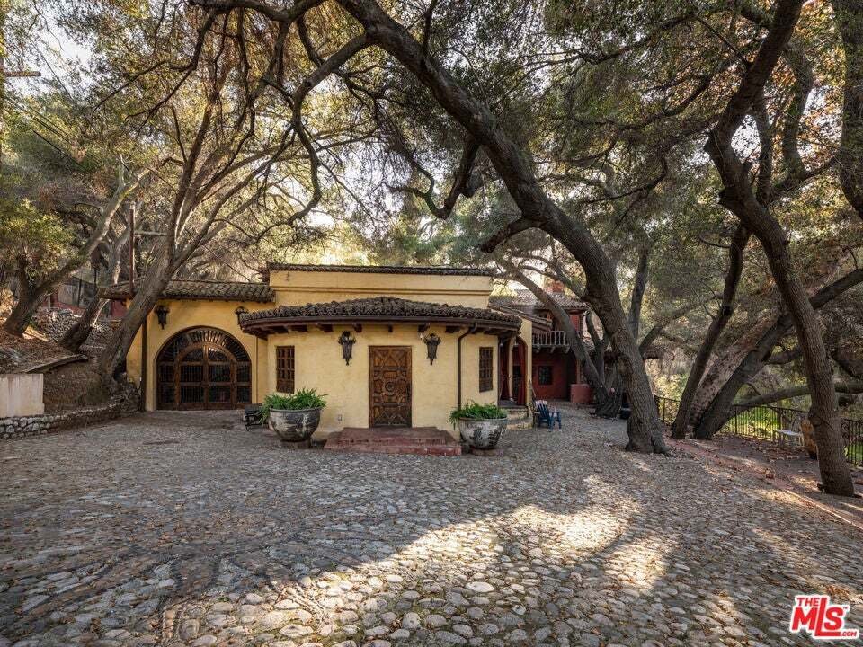 House in Topanga, California, United States 1 - 18661974