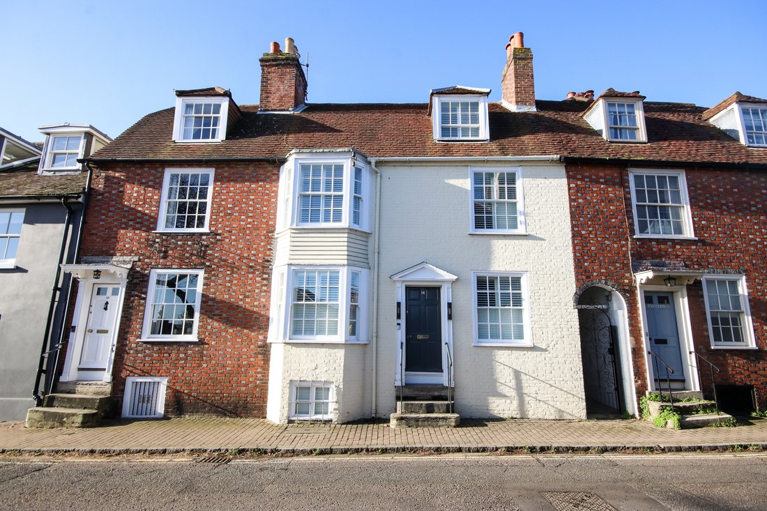 House in Lymington, England 1 - 18665761