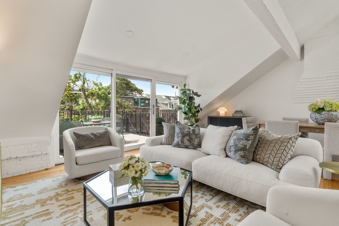 Condo in Boston, Massachusetts, United States 3 - 18665310
